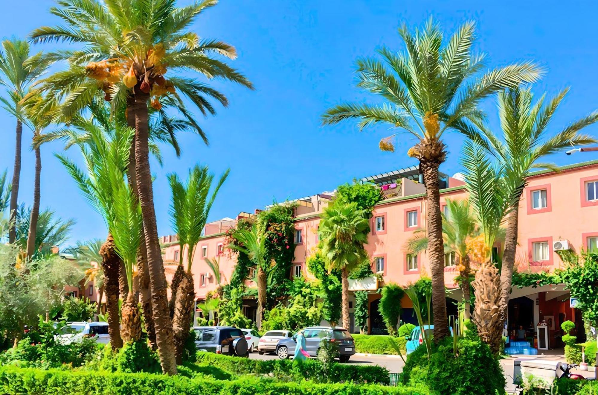 Tres Beau Riad A Marrakech Avec Piscines Marakeş Dış mekan fotoğraf